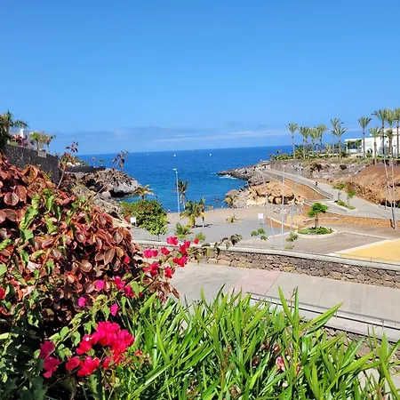아파트 On The Paraiso Playa, Sea Views